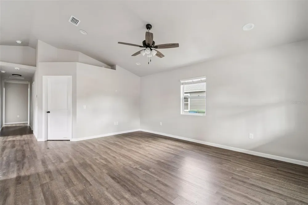 23166 NW 180TH AVENUE High Springs, FL 32643
