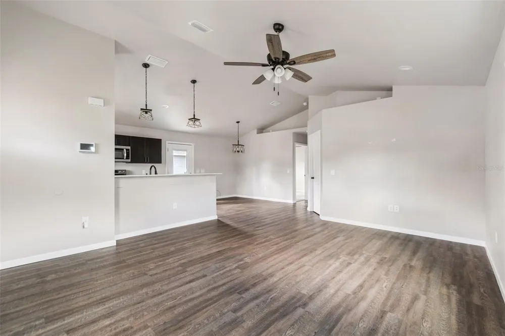 23166 NW 180TH AVENUE High Springs, FL 32643