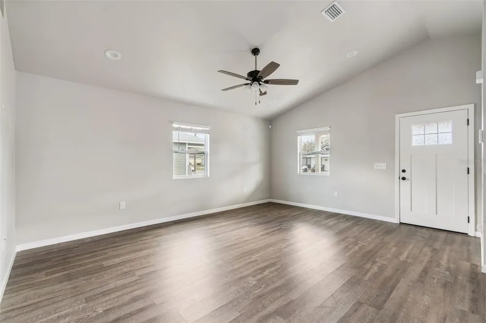 23166 NW 180TH AVENUE High Springs, FL 32643