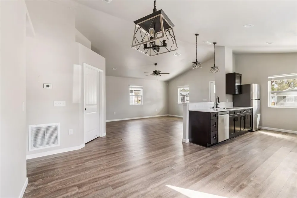 23166 NW 180TH AVENUE High Springs, FL 32643