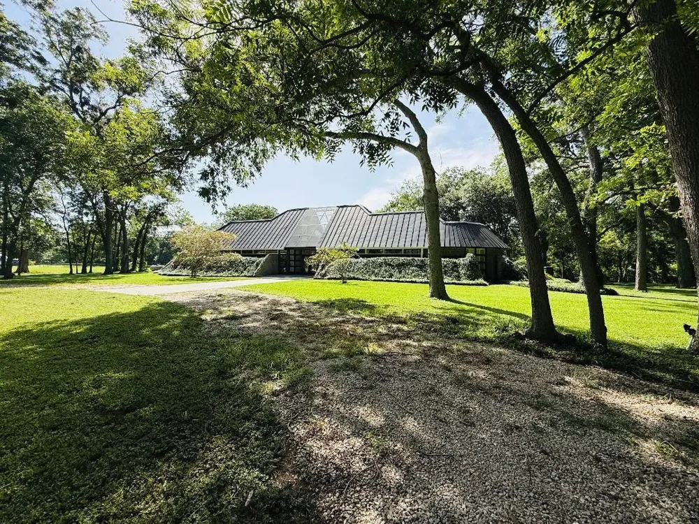 1504 Half Moon Drive Wharton, TX 77488