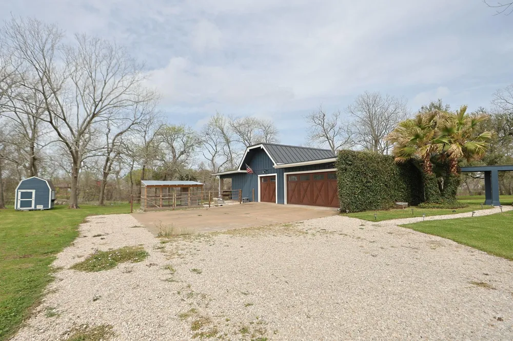 1504 Half Moon Drive Wharton, TX 77488