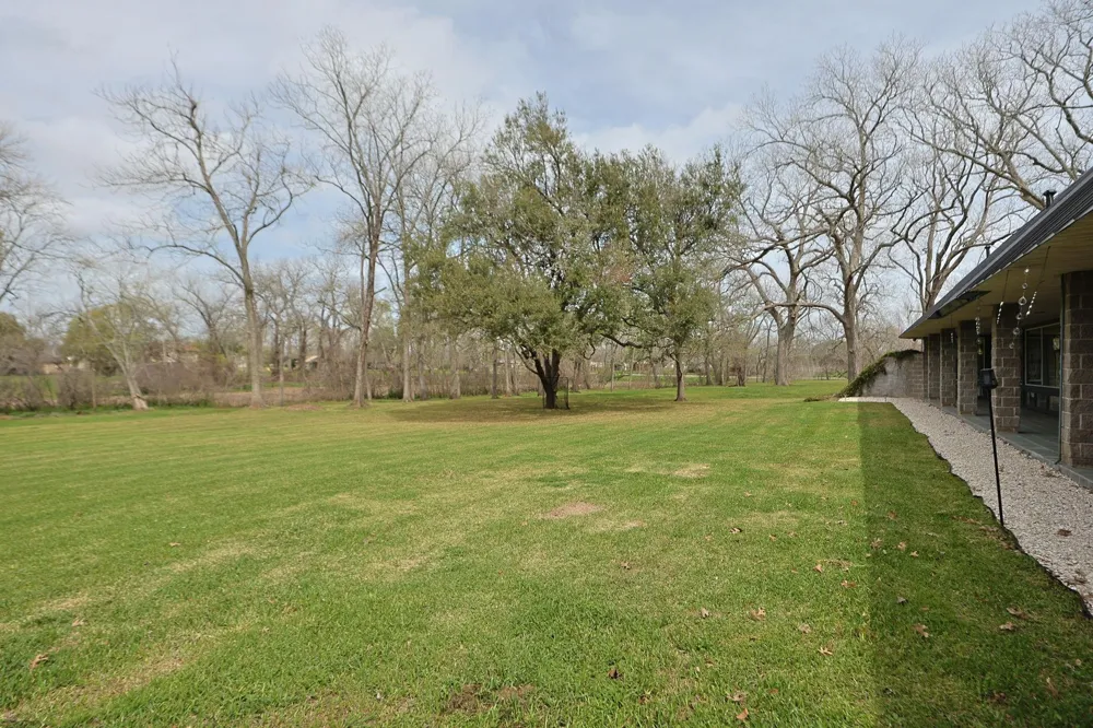 1504 Half Moon Drive Wharton, TX 77488