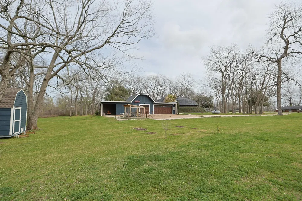 1504 Half Moon Drive Wharton, TX 77488