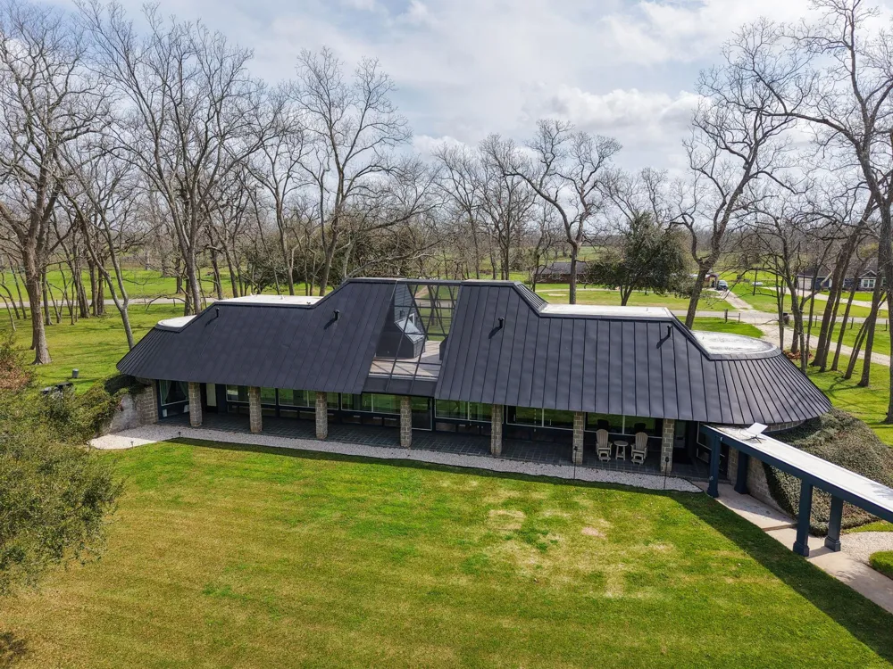 1504 Half Moon Drive Wharton, TX 77488