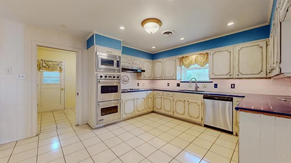 5710 Pickwick Lane Beaumont, TX 77706