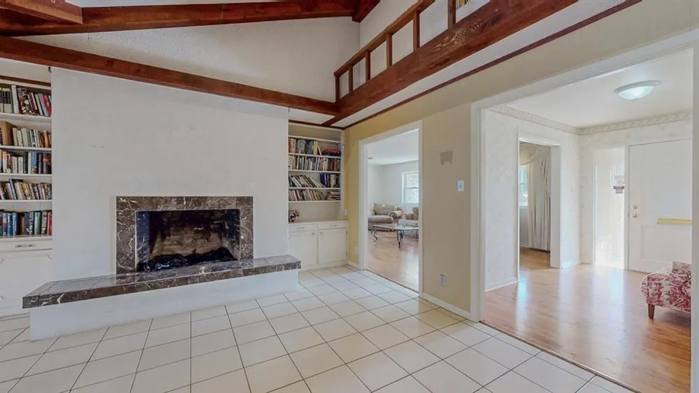 5710 Pickwick Lane Beaumont, TX 77706