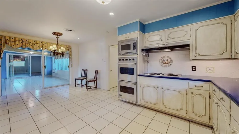 5710 Pickwick Lane Beaumont, TX 77706