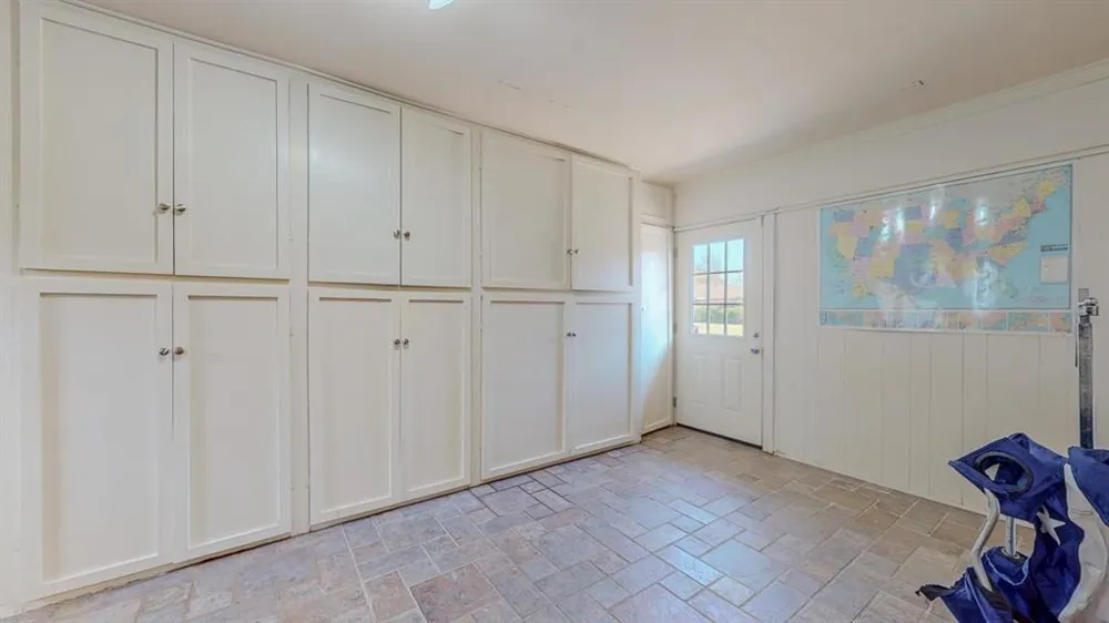 5710 Pickwick Lane Beaumont, TX 77706