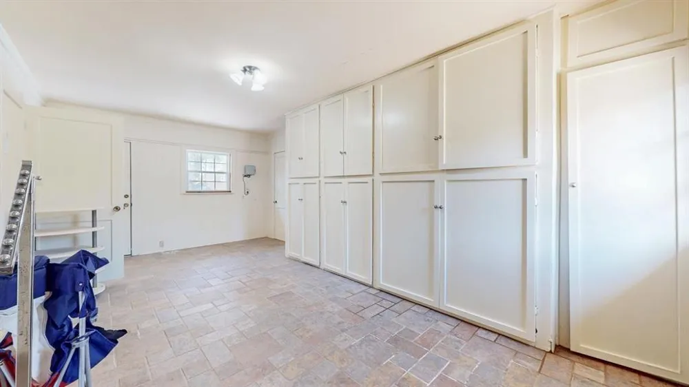 5710 Pickwick Lane Beaumont, TX 77706