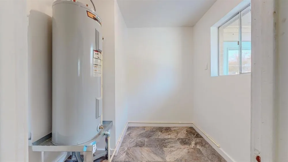 5710 Pickwick Lane Beaumont, TX 77706