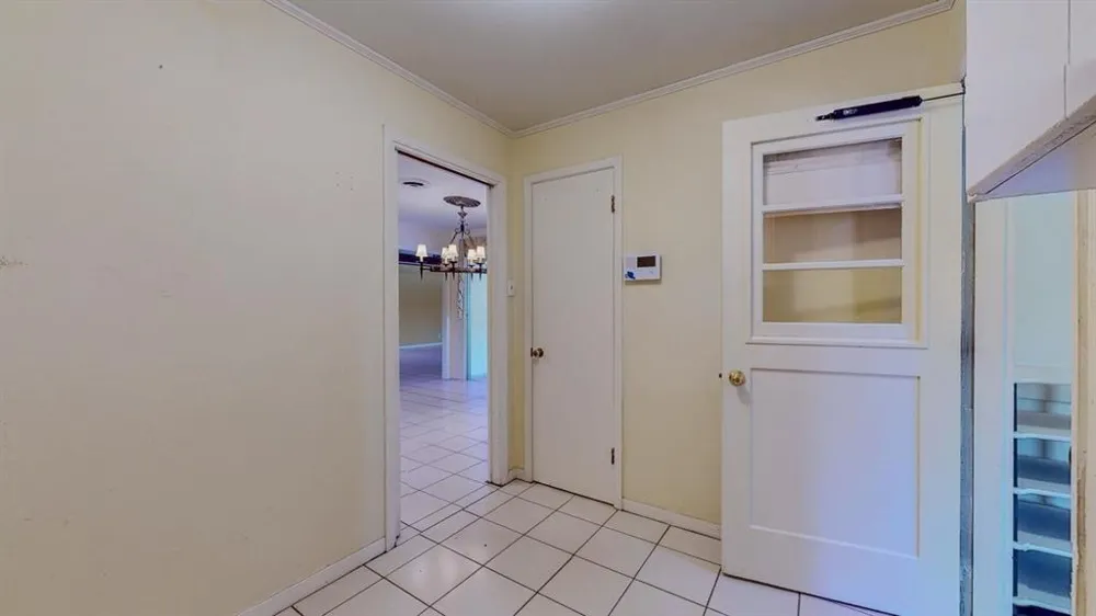 5710 Pickwick Lane Beaumont, TX 77706