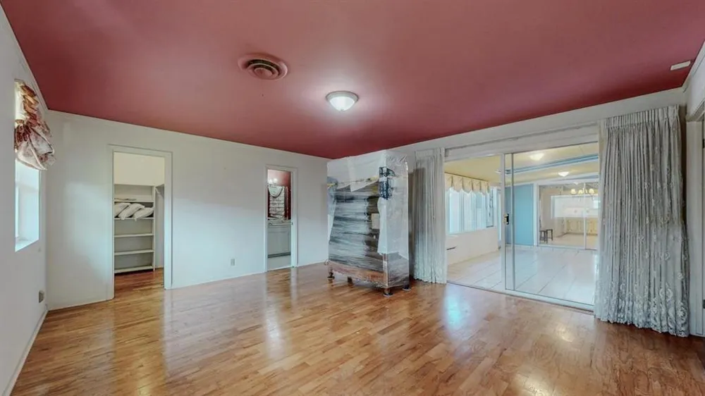 5710 Pickwick Lane Beaumont, TX 77706