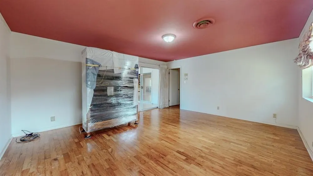 5710 Pickwick Lane Beaumont, TX 77706