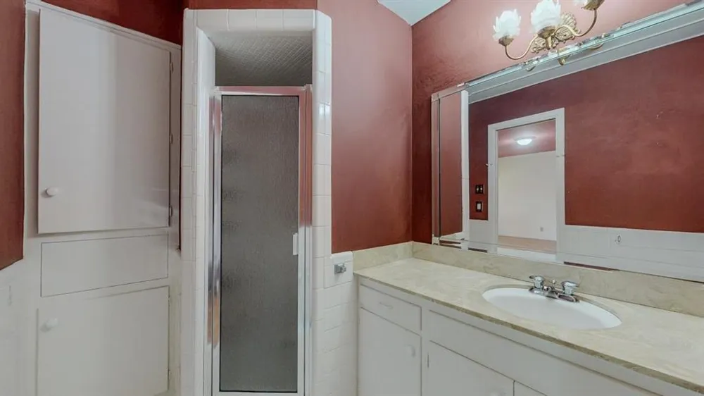 5710 Pickwick Lane Beaumont, TX 77706