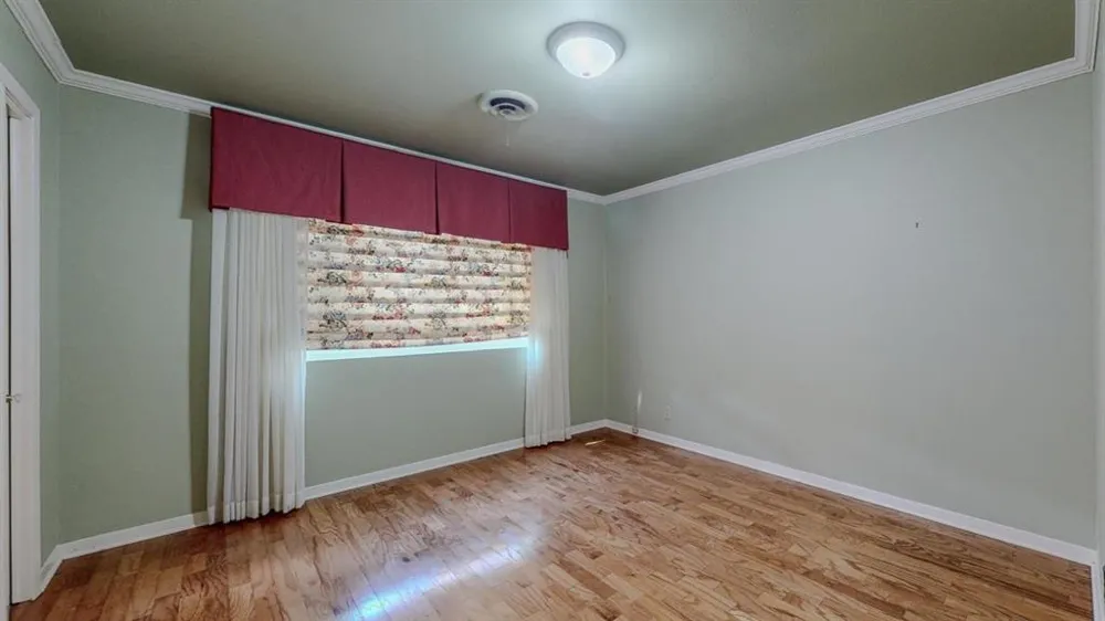 5710 Pickwick Lane Beaumont, TX 77706