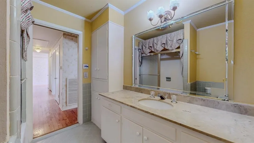 5710 Pickwick Lane Beaumont, TX 77706