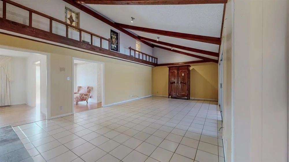 5710 Pickwick Lane Beaumont, TX 77706