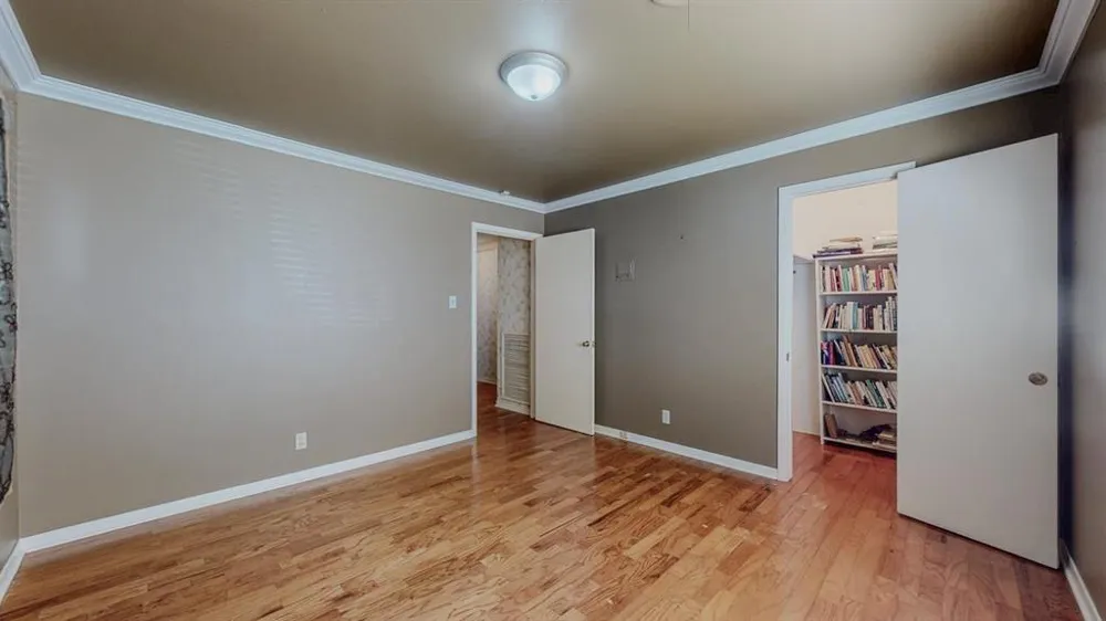 5710 Pickwick Lane Beaumont, TX 77706