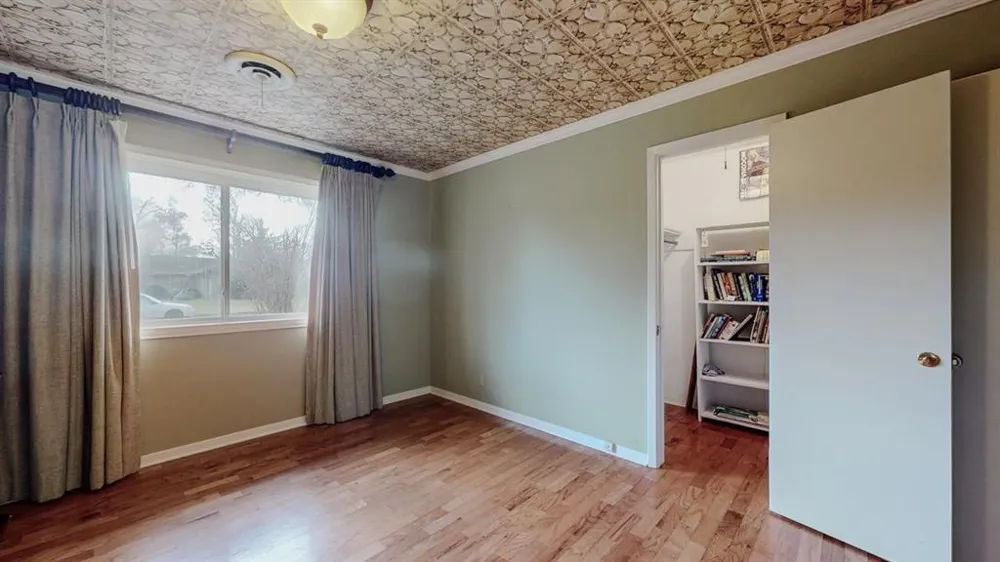 5710 Pickwick Lane Beaumont, TX 77706