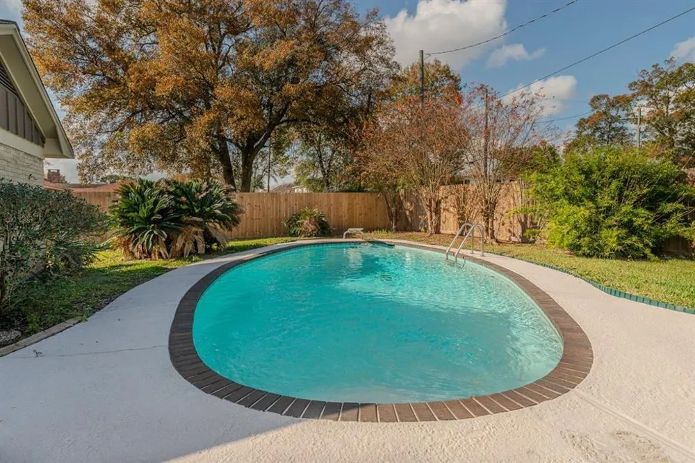 5710 Pickwick Lane Beaumont, TX 77706