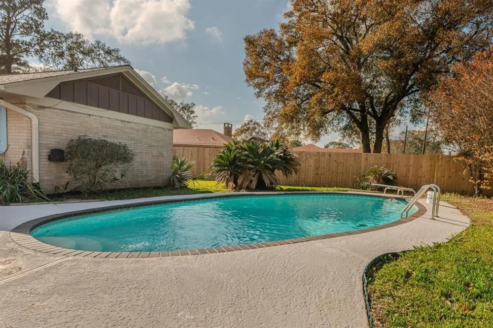 5710 Pickwick Lane Beaumont, TX 77706