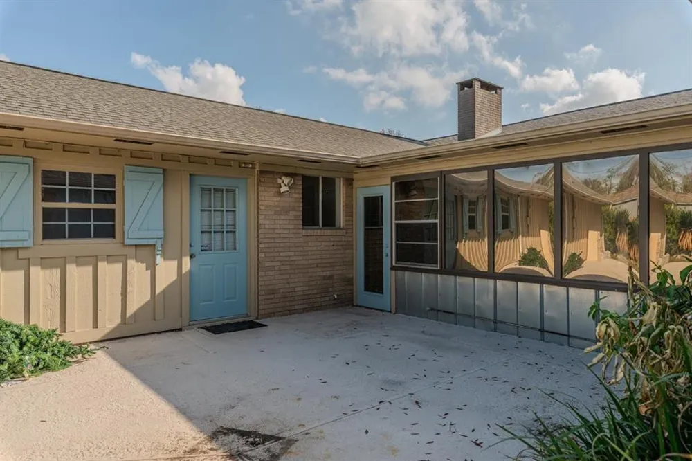 5710 Pickwick Lane Beaumont, TX 77706