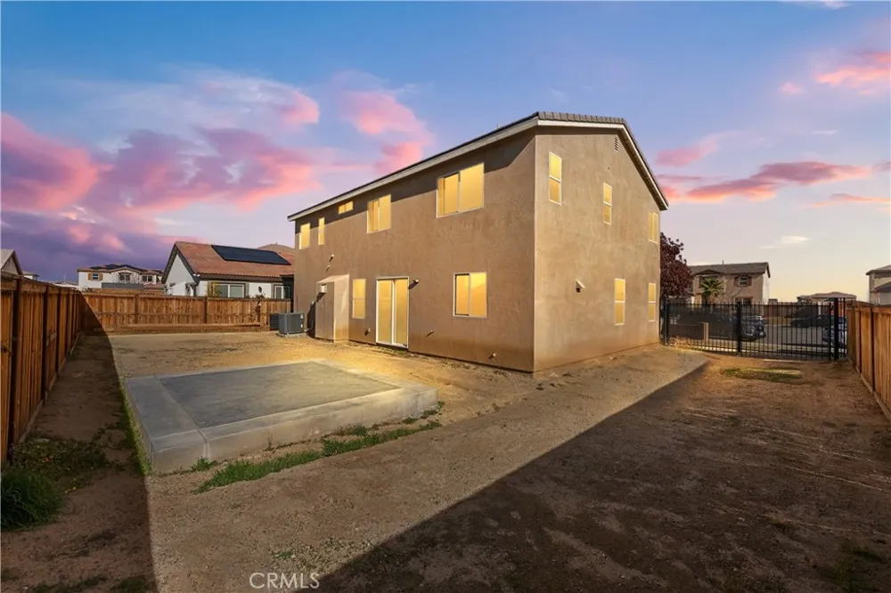2517 San Madrid Way Rosamond, CA 93560