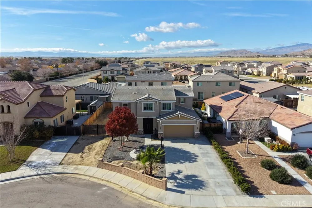 2517 San Madrid Way Rosamond, CA 93560
