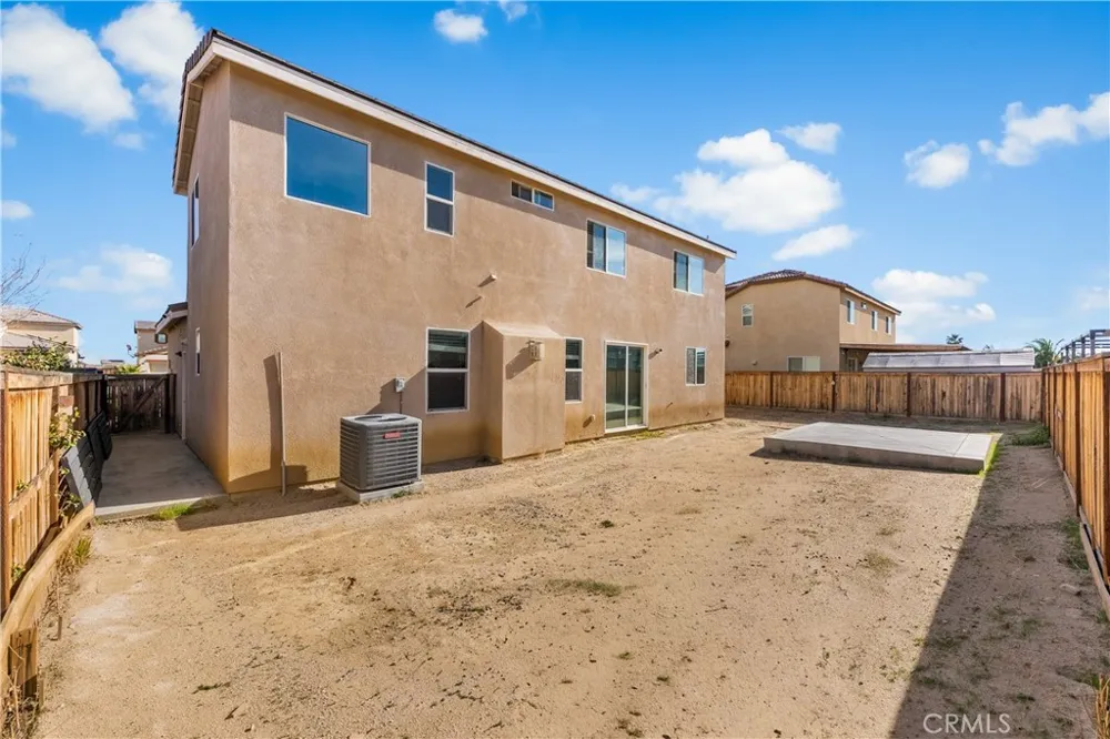 2517 San Madrid Way Rosamond, CA 93560