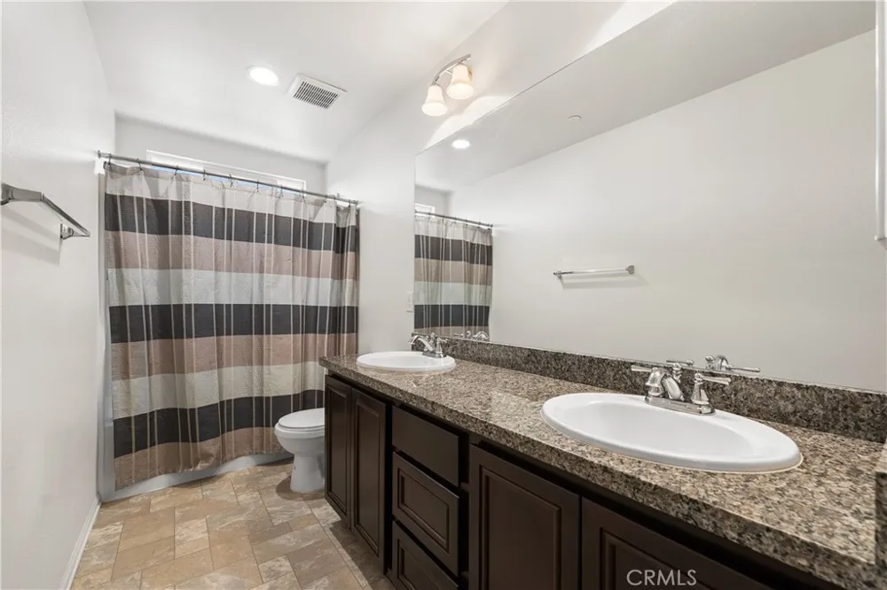 2517 San Madrid Way Rosamond, CA 93560