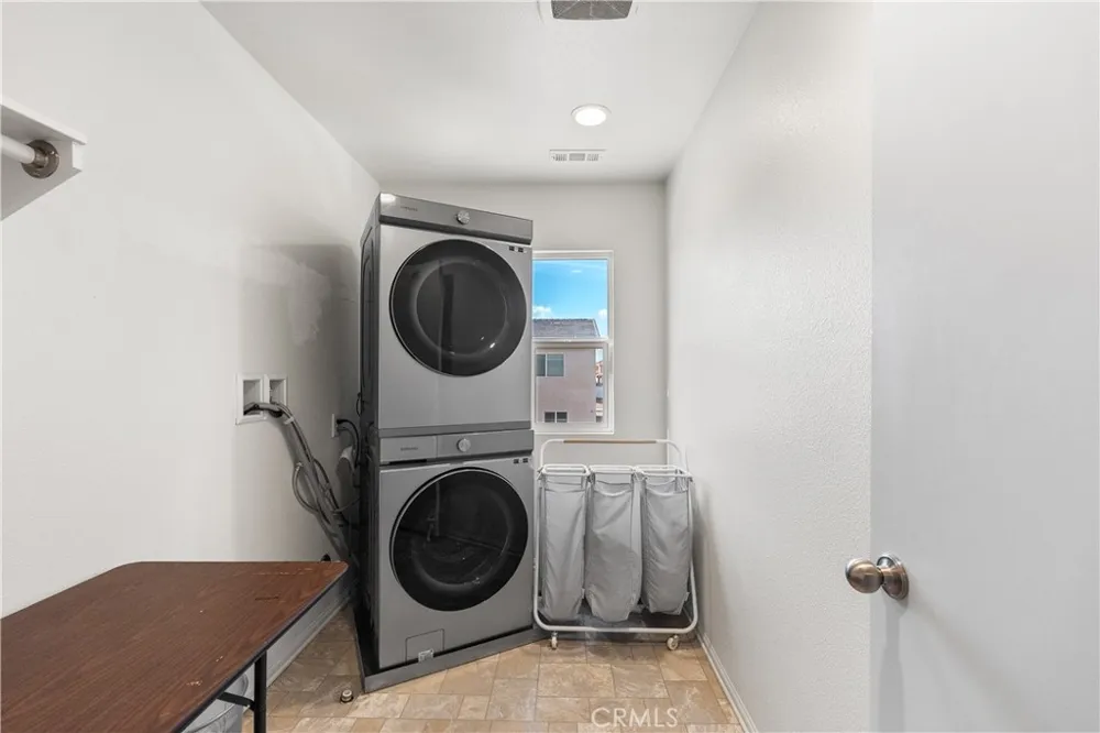 2517 San Madrid Way Rosamond, CA 93560
