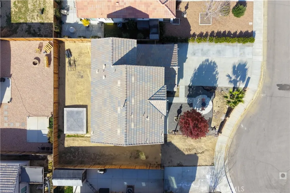 2517 San Madrid Way Rosamond, CA 93560