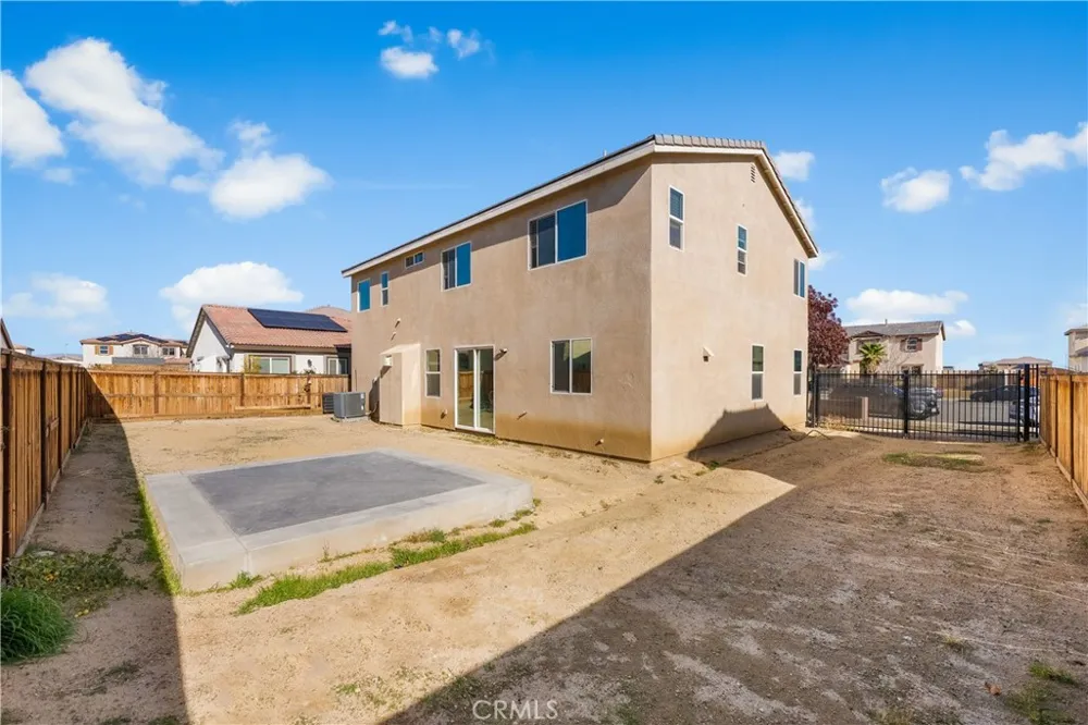 2517 San Madrid Way Rosamond, CA 93560