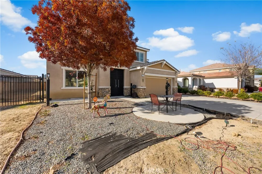 2517 San Madrid Way Rosamond, CA 93560