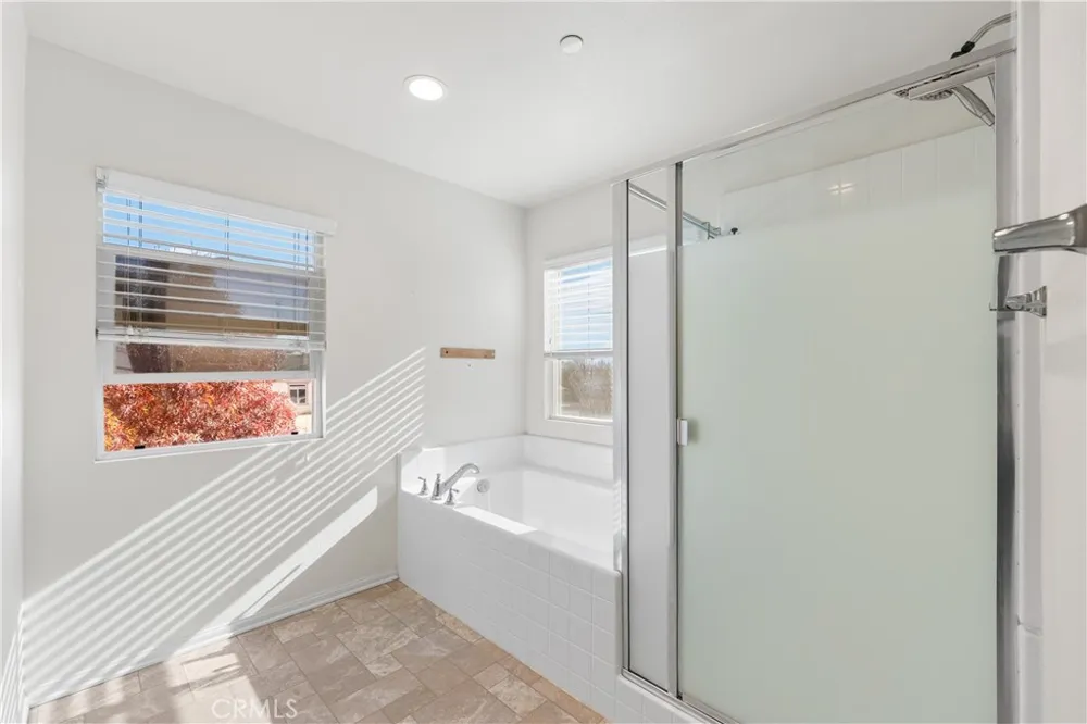 2517 San Madrid Way Rosamond, CA 93560