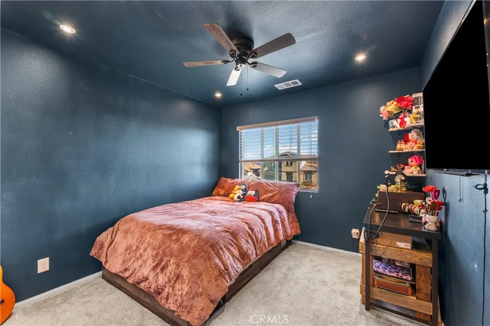 2517 San Madrid Way Rosamond, CA 93560