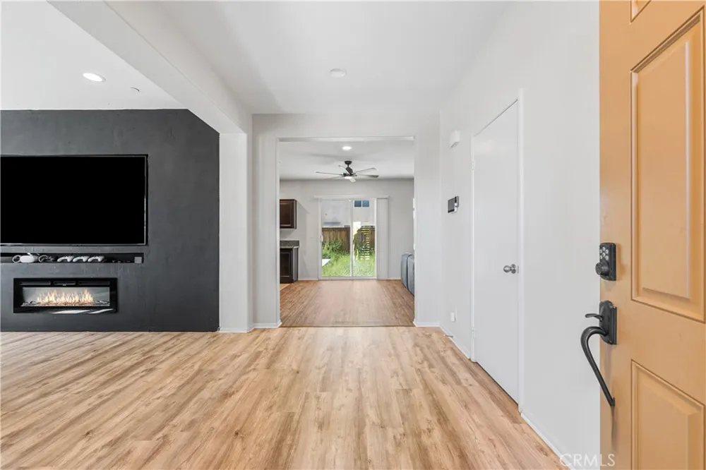 2517 San Madrid Way Rosamond, CA 93560
