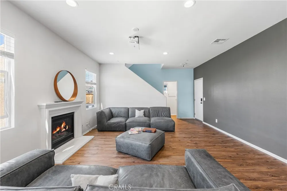2517 San Madrid Way Rosamond, CA 93560