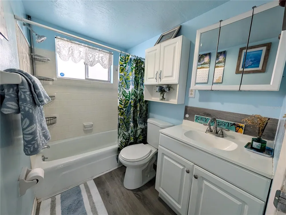 5929 EASY STREET #I-23 Bradenton, FL 34207
