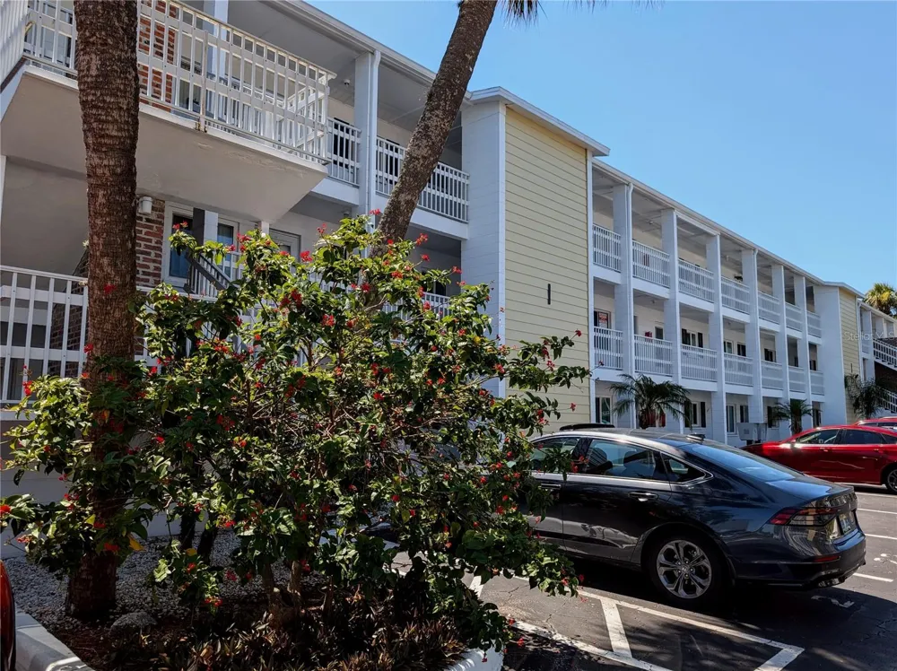 5929 EASY STREET #I-23 Bradenton, FL 34207