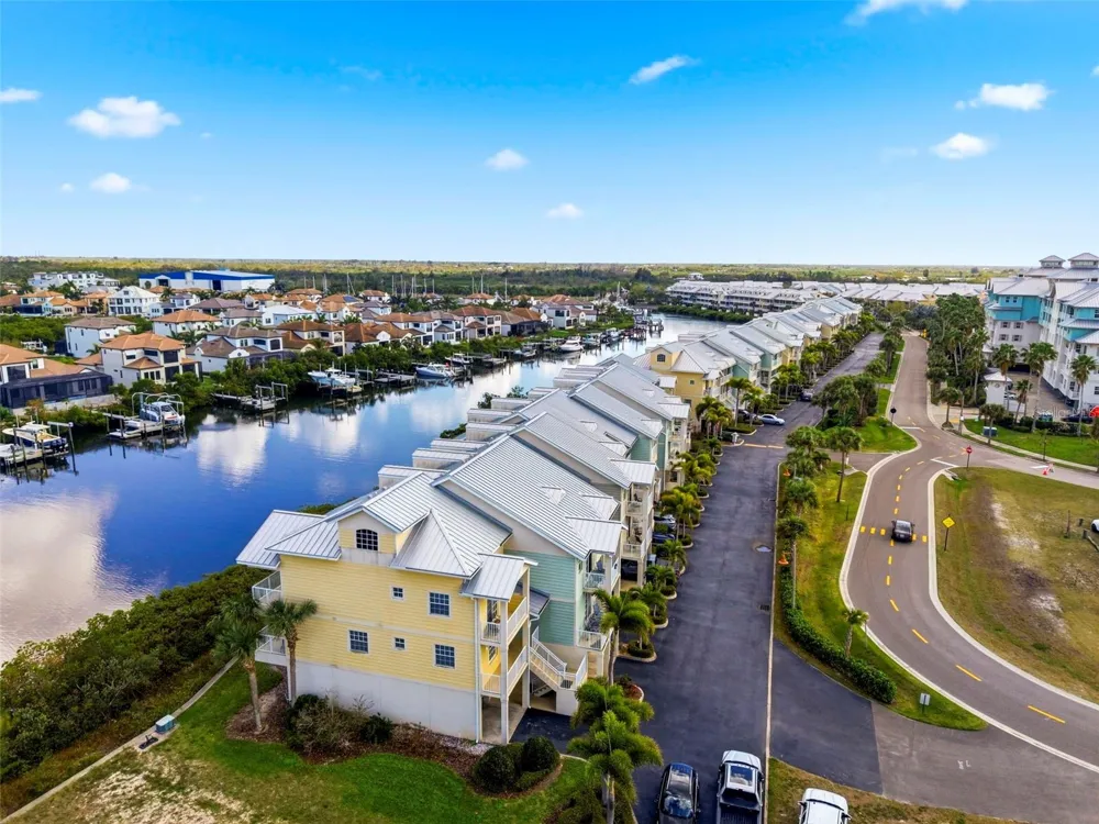 609 BAHIA BEACH BOULEVARD Ruskin, FL 33570