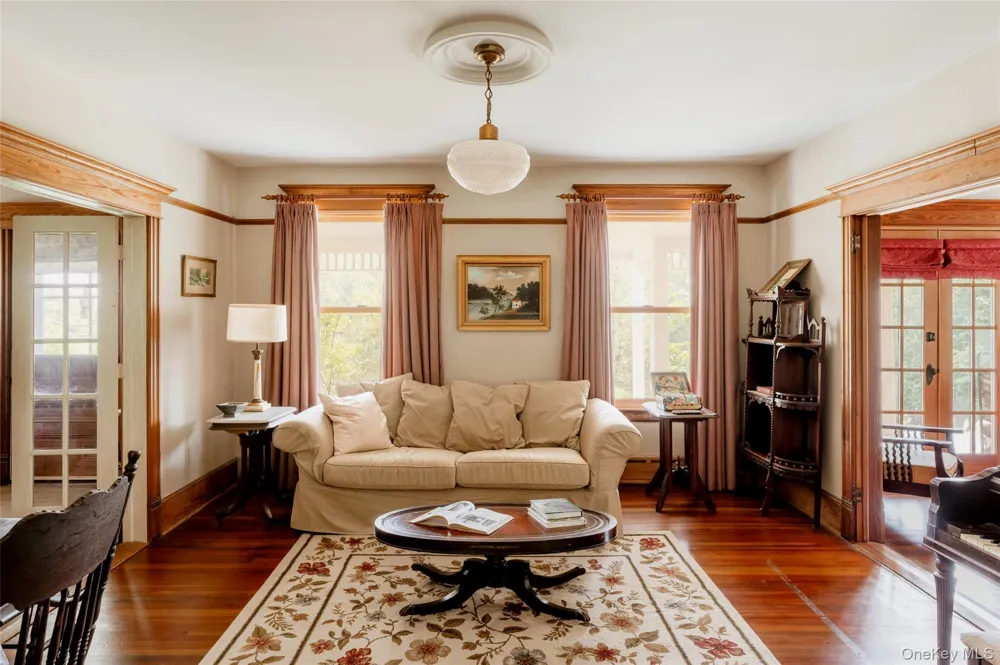 91 Old Hankins Road Callicoon, NY 12723