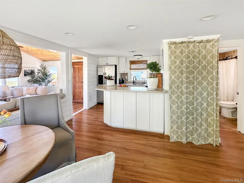 57 Nash Avenue Flanders, NY 11901