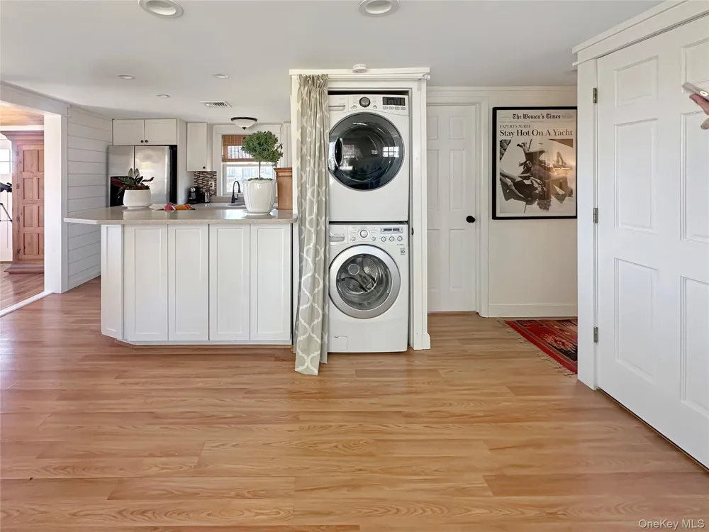 57 Nash Avenue Flanders, NY 11901