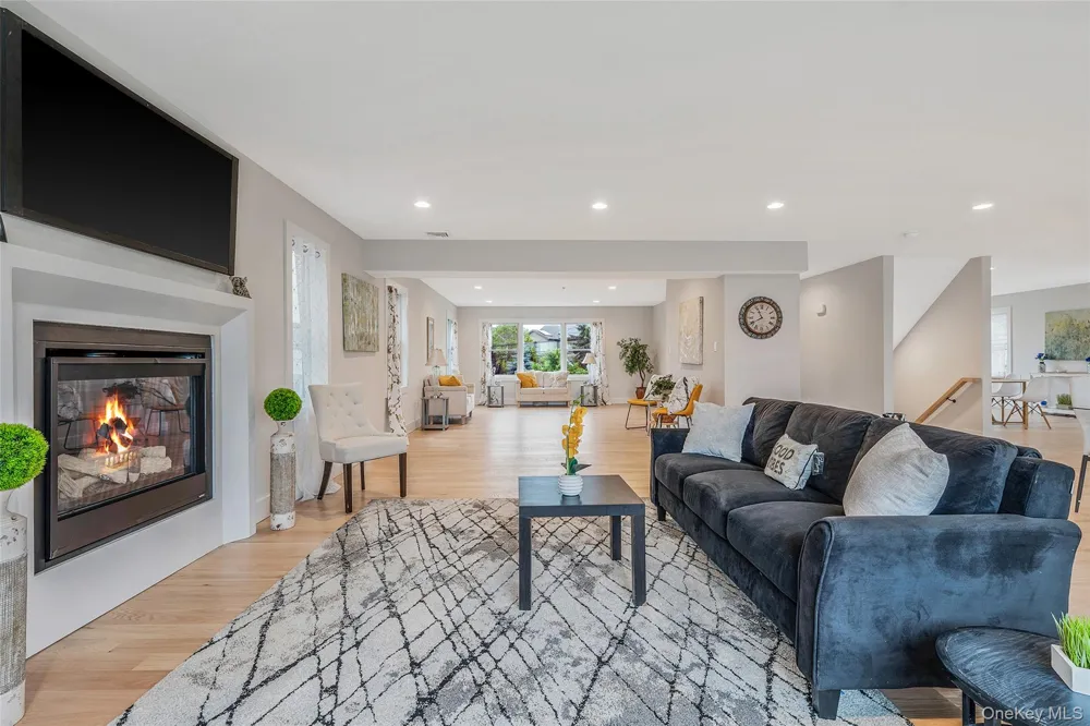 243 Mott Street Oceanside, NY 11572