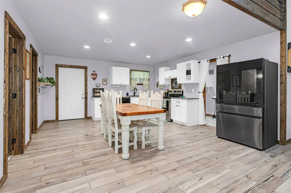 6452 Oakhill Lane Richards, TX 77873
