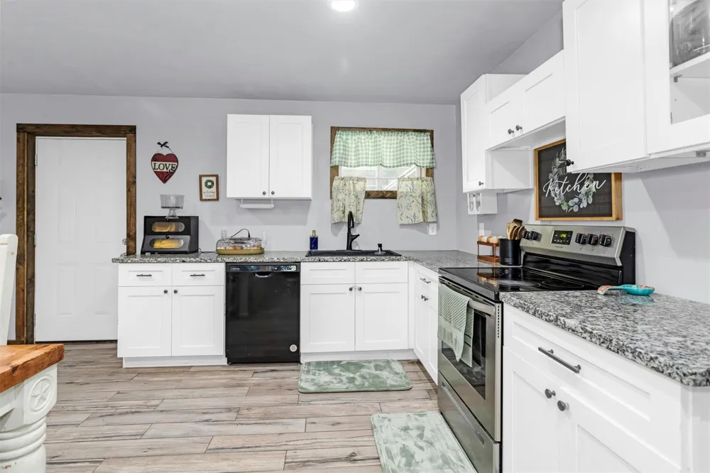 6452 Oakhill Lane Richards, TX 77873