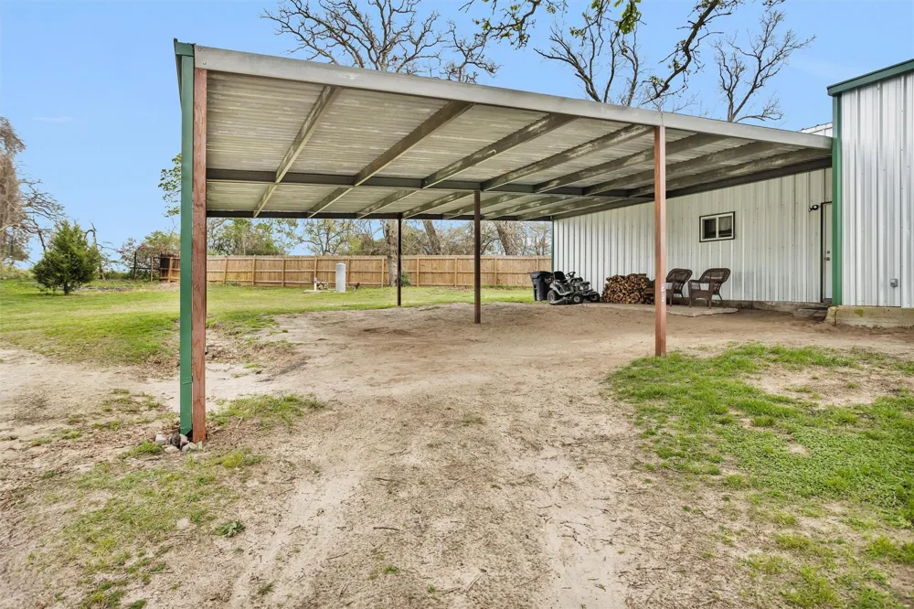 6452 Oakhill Lane Richards, TX 77873