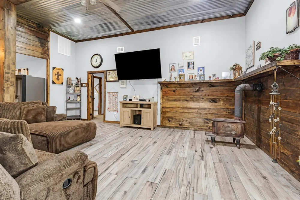 6452 Oakhill Lane Richards, TX 77873